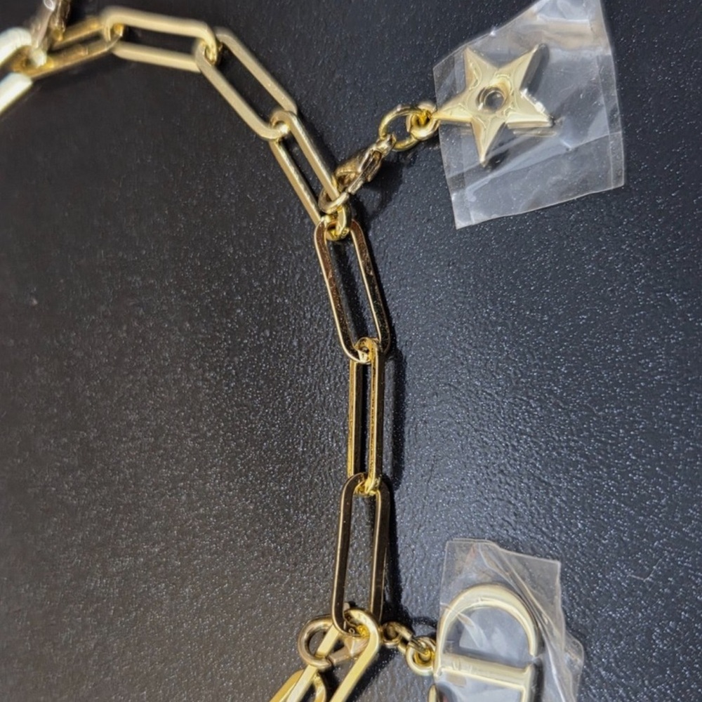 Dior Gold Phone Charm - Picture 5 of 7